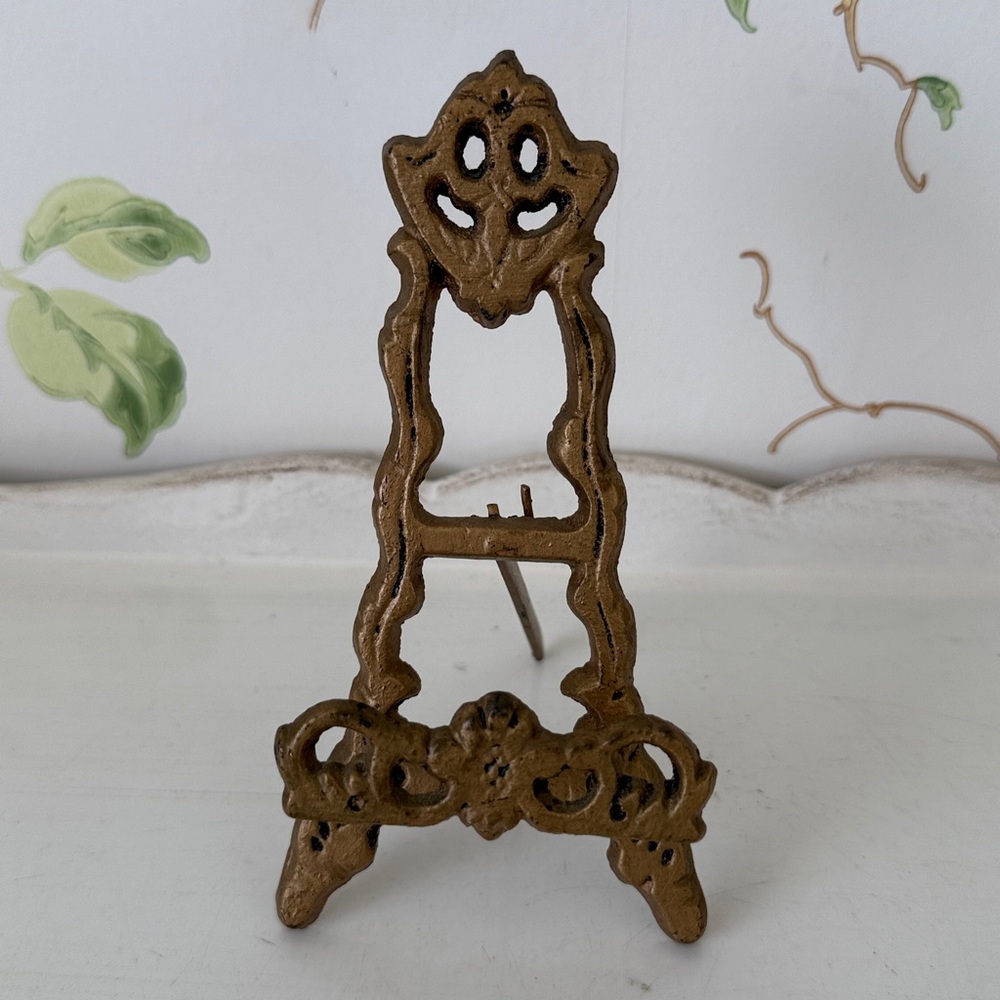 Vintage Garden Fountain Mini Artwork and Mini Easel. Made in England - Picture 11 of 16